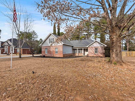 3rd image of 105 Eagles Ridge Ct