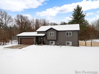 11809 Crimson Creek Dr, Gowen, MI, 49326