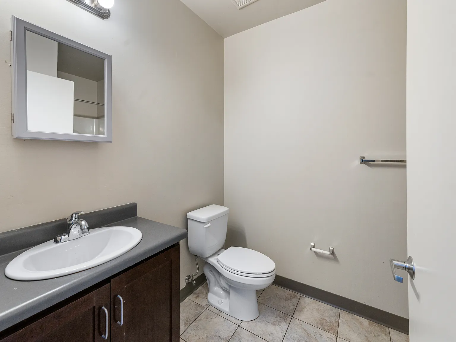 1 bed, 705 sqft, $875 — Photo 2