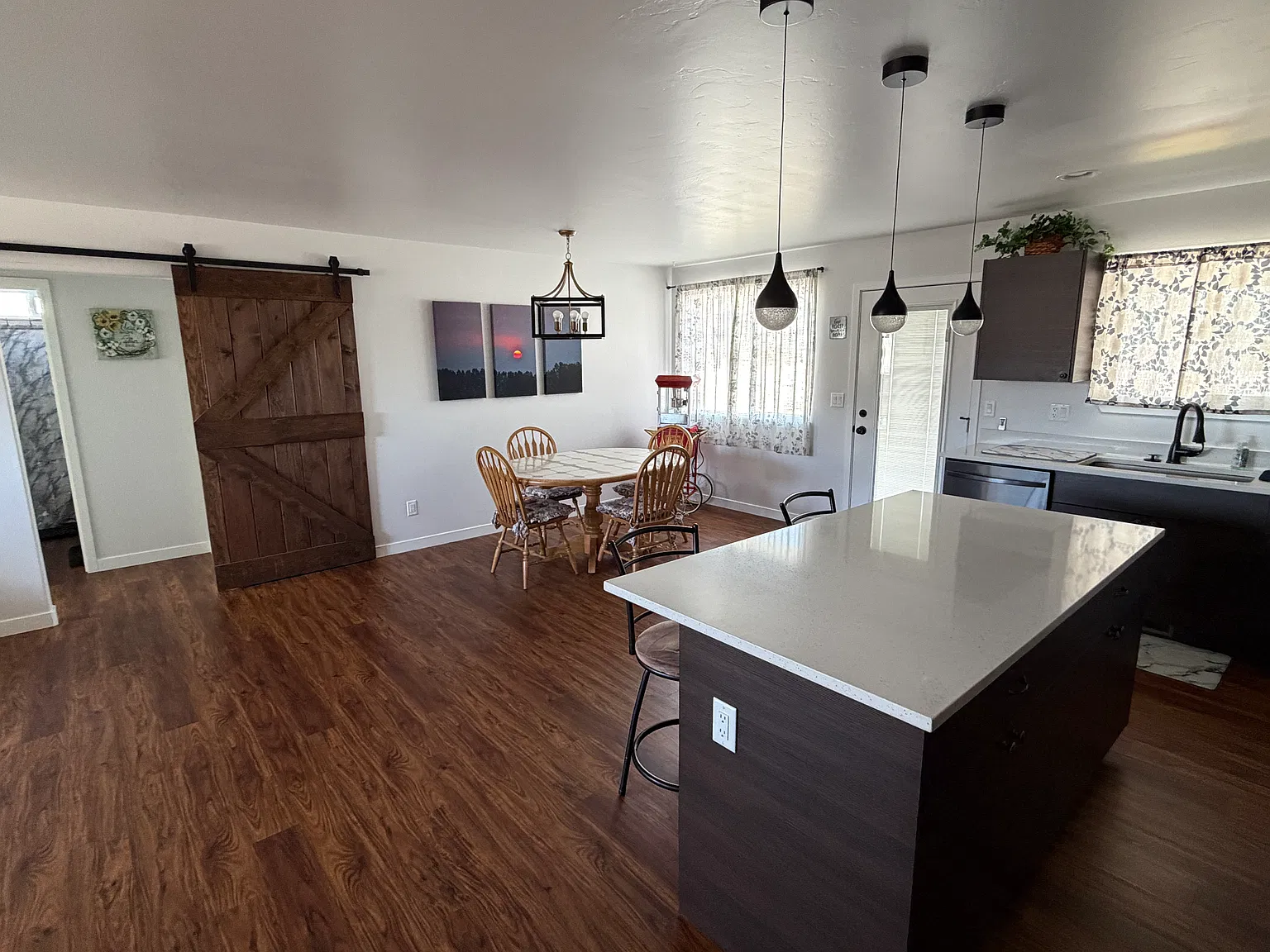 3 bed, 1482 sqft, $2,900 — Photo 4