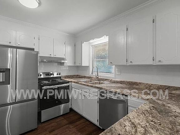 3rd image of 119 Sharon Ct