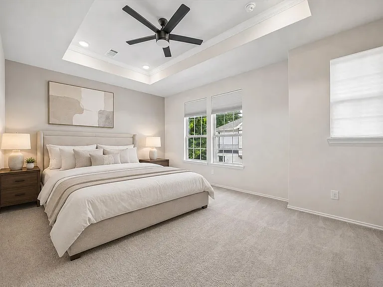 1821 Agoura Hills Dr — Photo 6