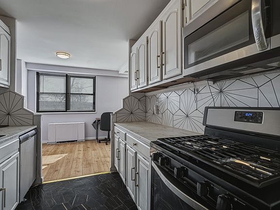4th image of 1225 Kennedy Blvd APT 3F