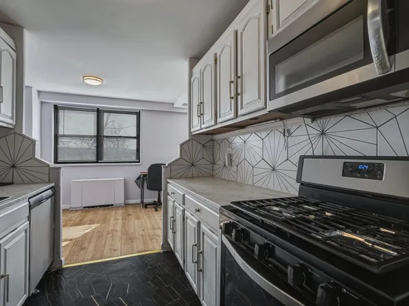 1225 Kennedy Boulevard image 1 of 16