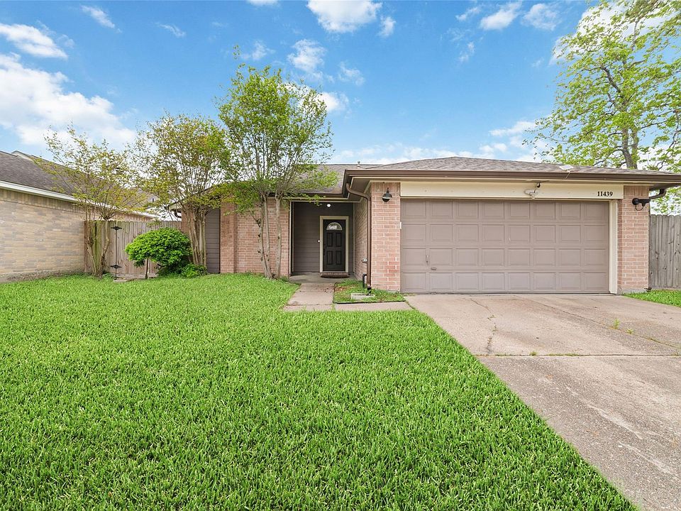 1st image of 11439 Devencrest Dr