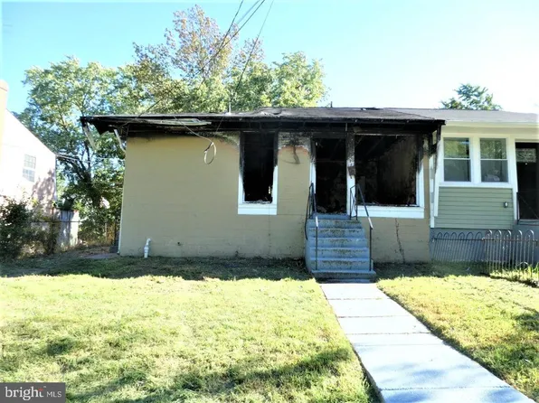 1808 Ray Leonard Rd, Landover, MD 20785