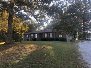 2518 Vick Ln, Woodlawn, TN 37191