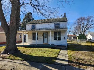 910 Rowe St, Frankfort, IN 46041