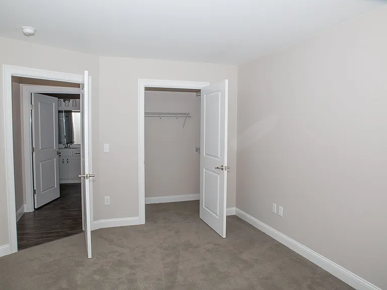 70B Premier Dr — Photo 9