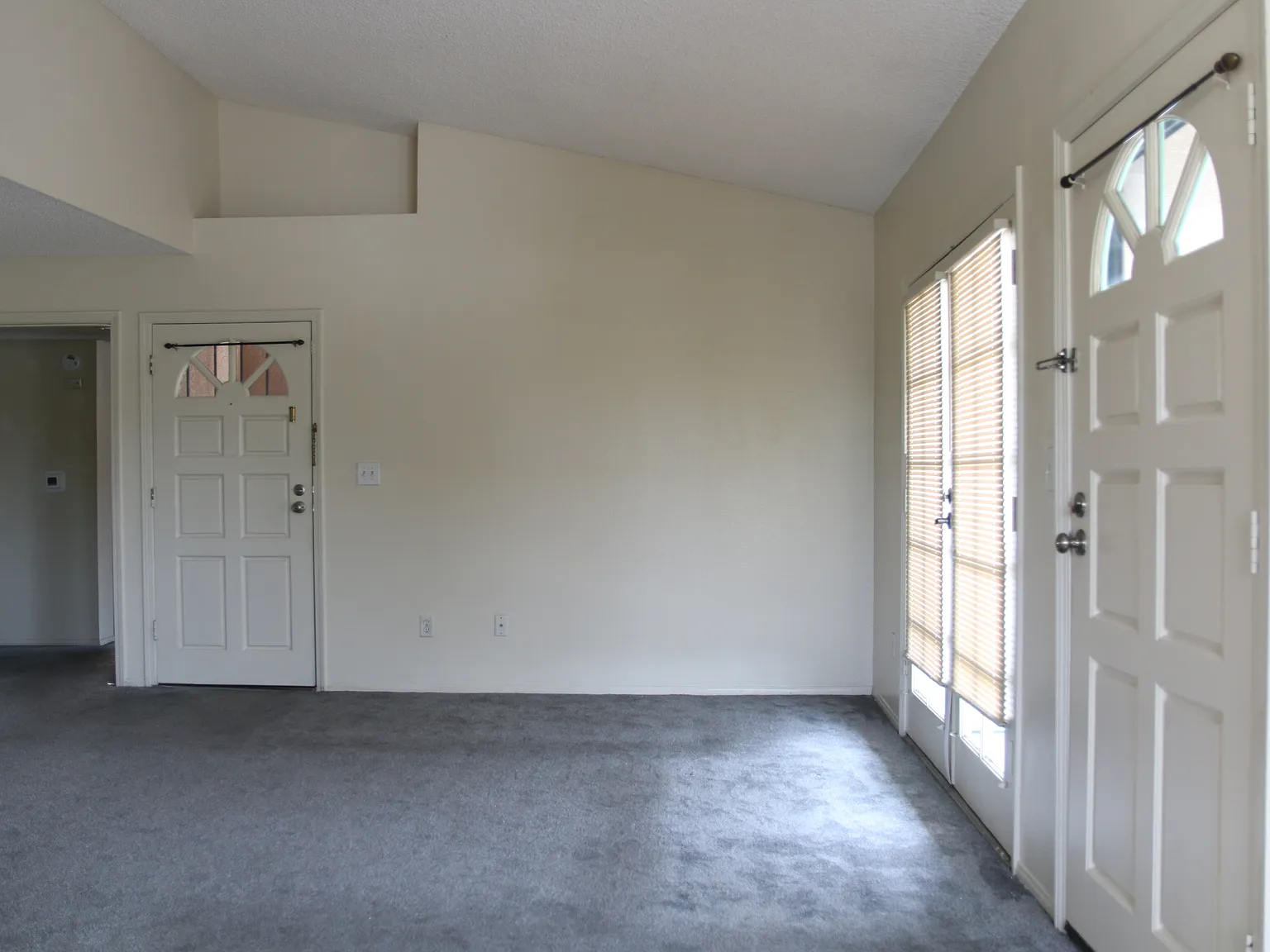 Saticoy Residences — Photo 2