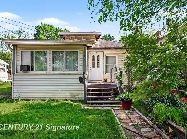 810 McKinley St, Lansing, MI 48906