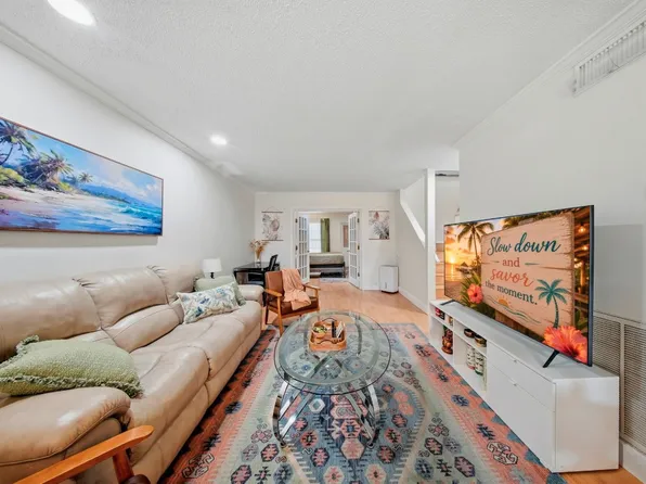 601 S Matanzas Ave #B, Tampa, FL 33609