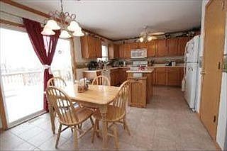4th image of 610 Carlyle Ct