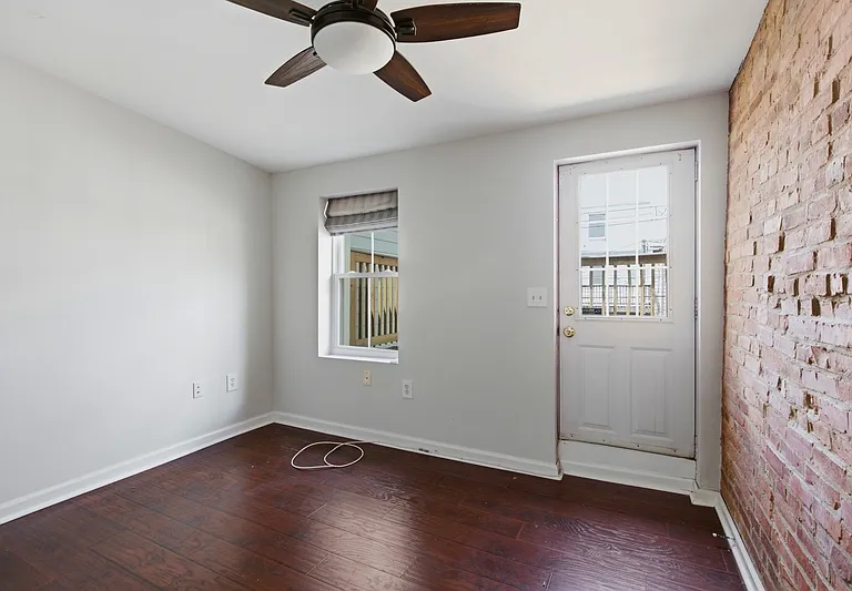 1418 Decatur St — Photo 9