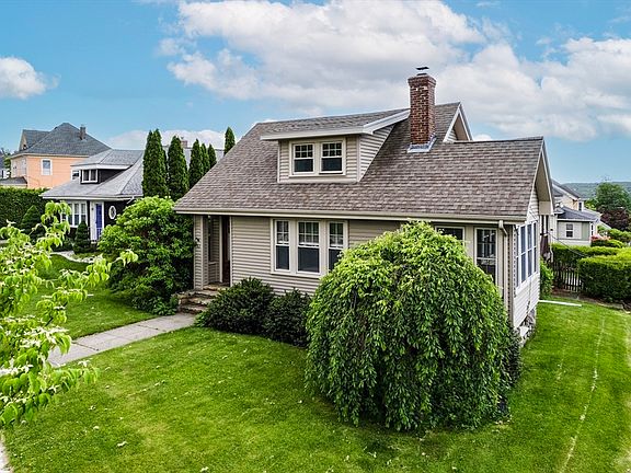 4th image of 53 Hillcroft Ave