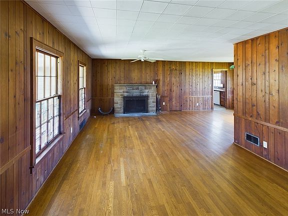 2nd image of 400 Eastlawn Ave