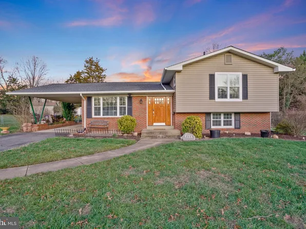 5907 Chevell Ct, Alexandria, VA 22310