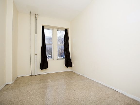 3rd image of 709 Dekalb Ave APT 3