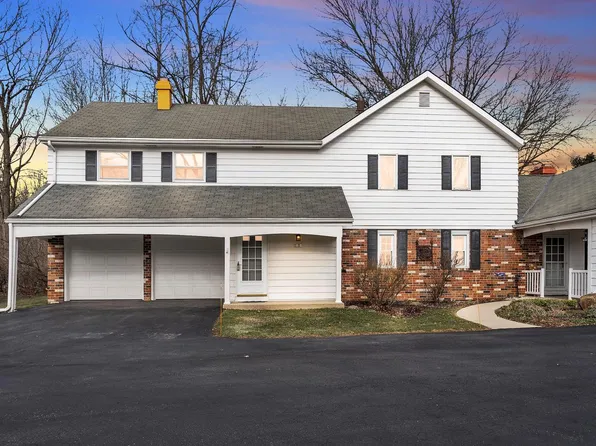 2818 West Ville du Parc DRIVE, Mequon, WI 53092