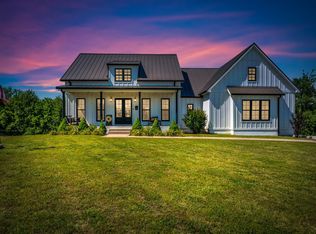 122 Hillside Dr, Dickson, TN 37055