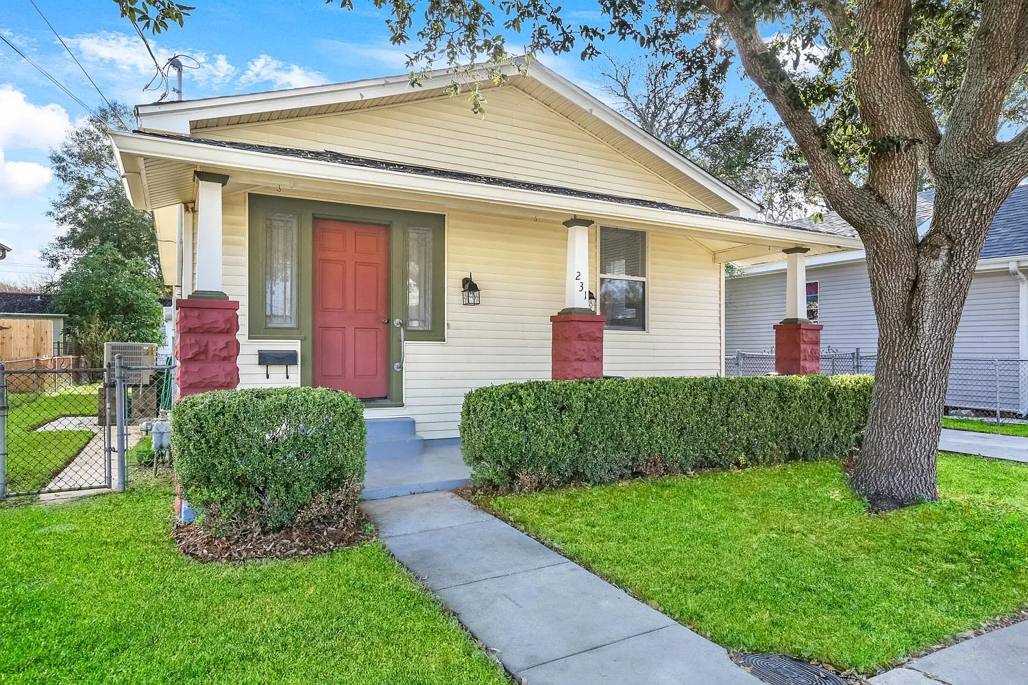 3 bed, 1400 sqft, $2,800 — Photo 2