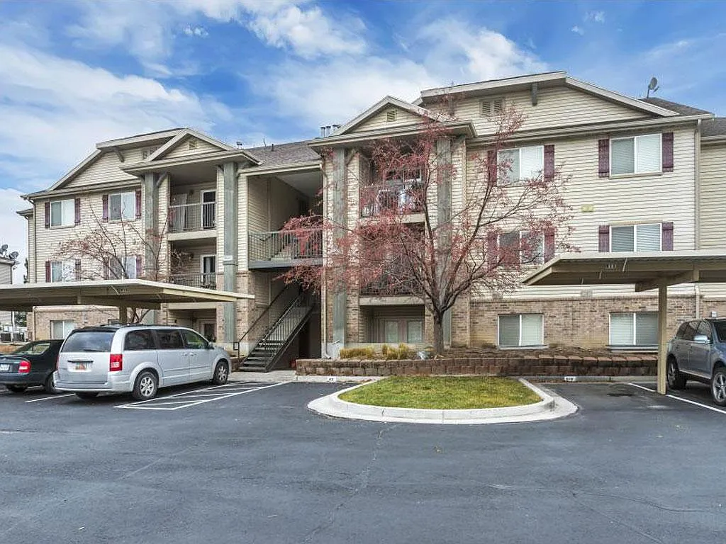 3 bed, 1280 sqft, $1,500 — Photo 2