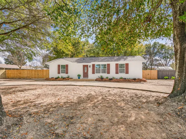 3042 Stillwell Blvd, Crestview, FL 32539