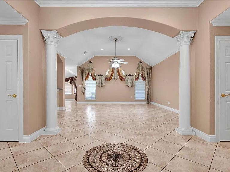 11207 Indian Trails Dr — Photo 3