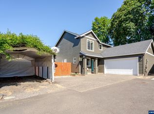 647 NE Autumn Ridge Dr, McMinnville, OR 97128