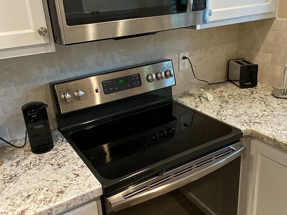 4th image of 5333 Primrose Dr APT 21A