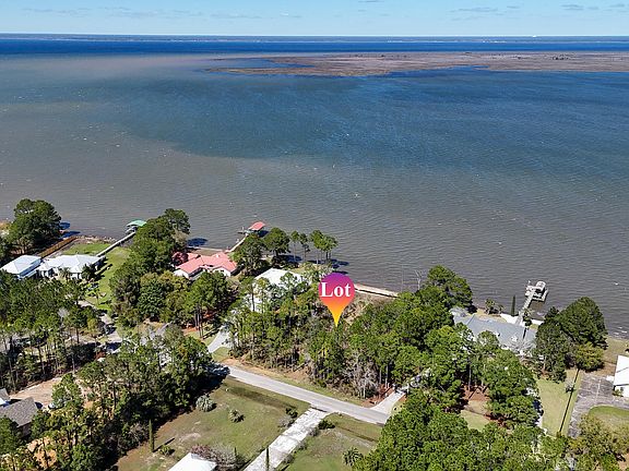 2nd image of 24 Woodland Bayou Dr