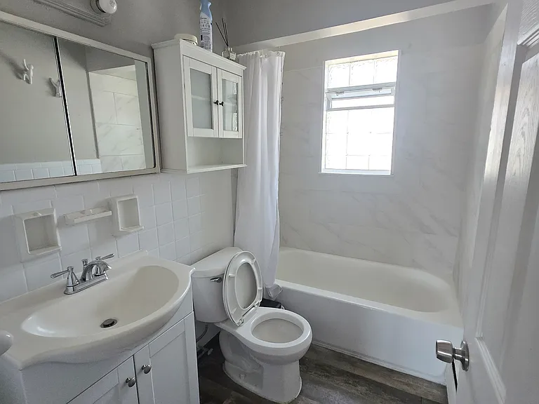 4720 Ridge Ave #4 — Photo 11