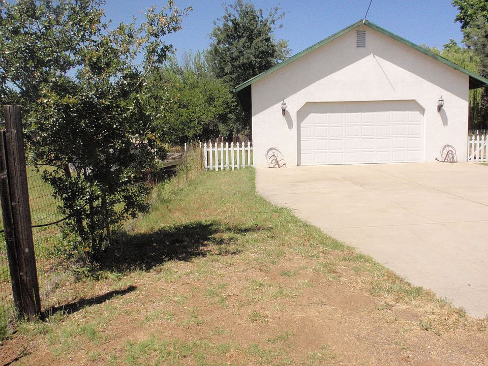 2nd image of 1214 Dusty Ln