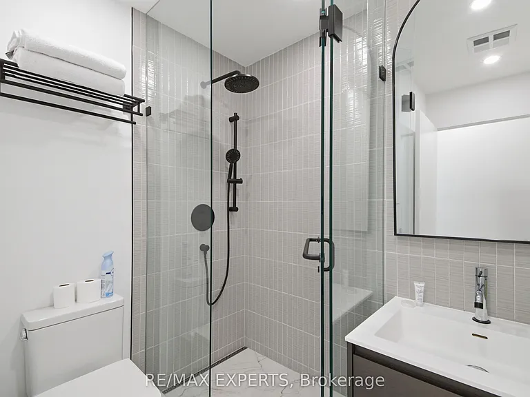 208 Queens Quay W #2211 — Photo 28