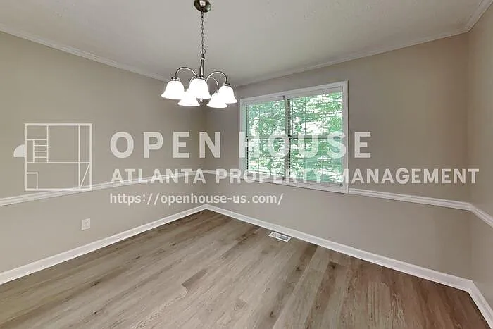 3468 Erin Gln NW — Photo 10
