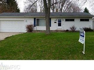 281 Crescent Dr, Portland, MI 48875