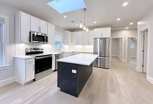51 Fairbanks St Photo 1
