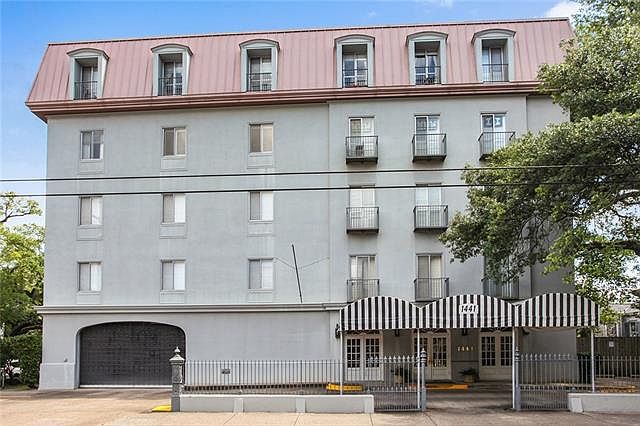 1st image of 1441 Jackson Ave APT 4C