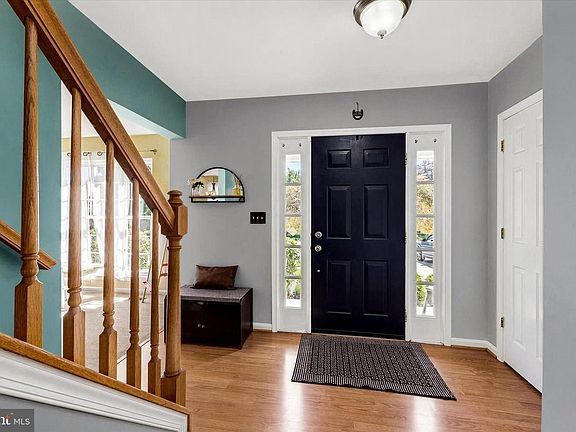3rd image of 3317 Trellis Ln