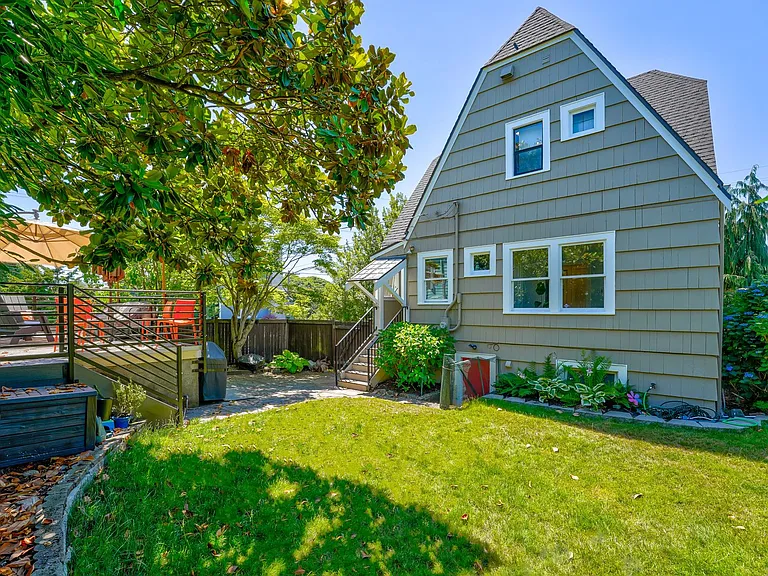 3234 14th Ave S — Photo 3