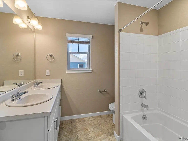 827 N Quatar St — Photo 20