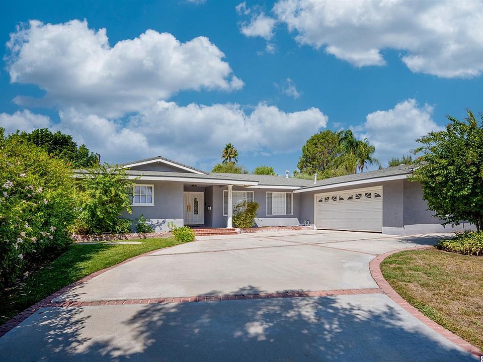 1st image of 10141 Louise Ave