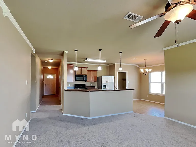 154 Harvick Cir — Photo 3