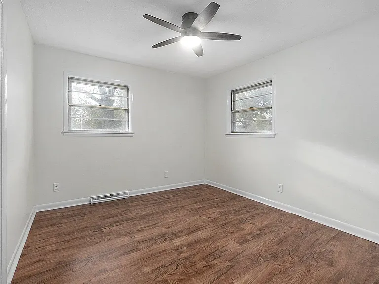 2316 S Barcliff Ave — Photo 5