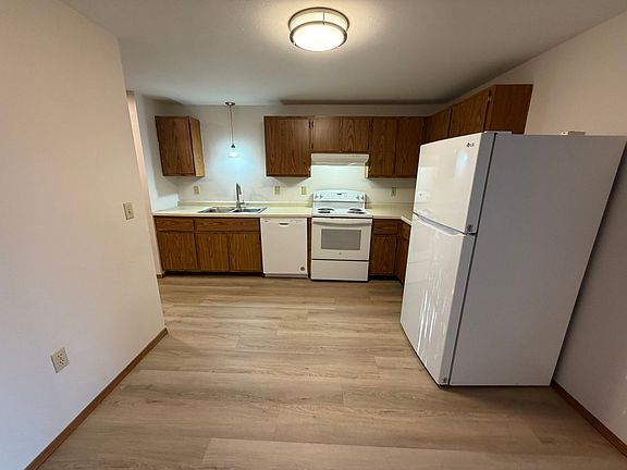 5th image of 2721 Humboldt Rd #1