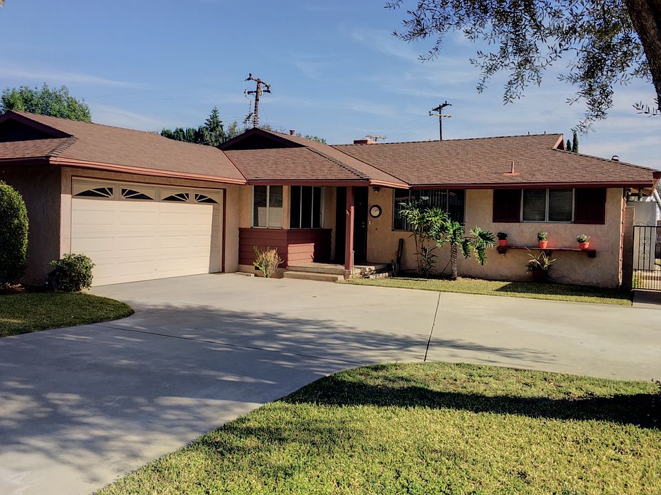 2nd image of 348 Opal Canyon Rd