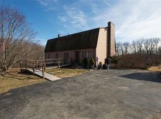 100 Sharp Hill Rd, Uncasville, CT 06382