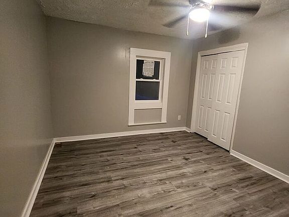 5th image of 1304 N Oxford St