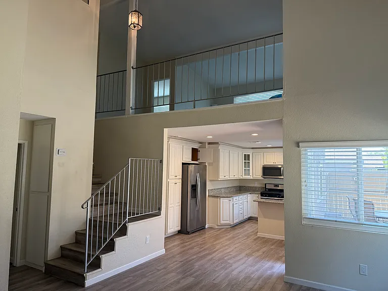 1612 Carmel Cir E — Photo 4