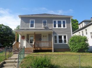 75 Longwood Ave, Holyoke, MA 01040